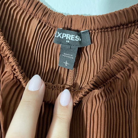 Express Top - Picture 3 of 3